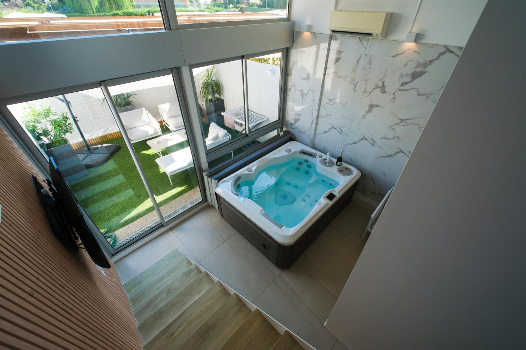 Villa Bono Jacuzzi & Spa Saint-Laurent-du-Var Ngoại thất bức ảnh