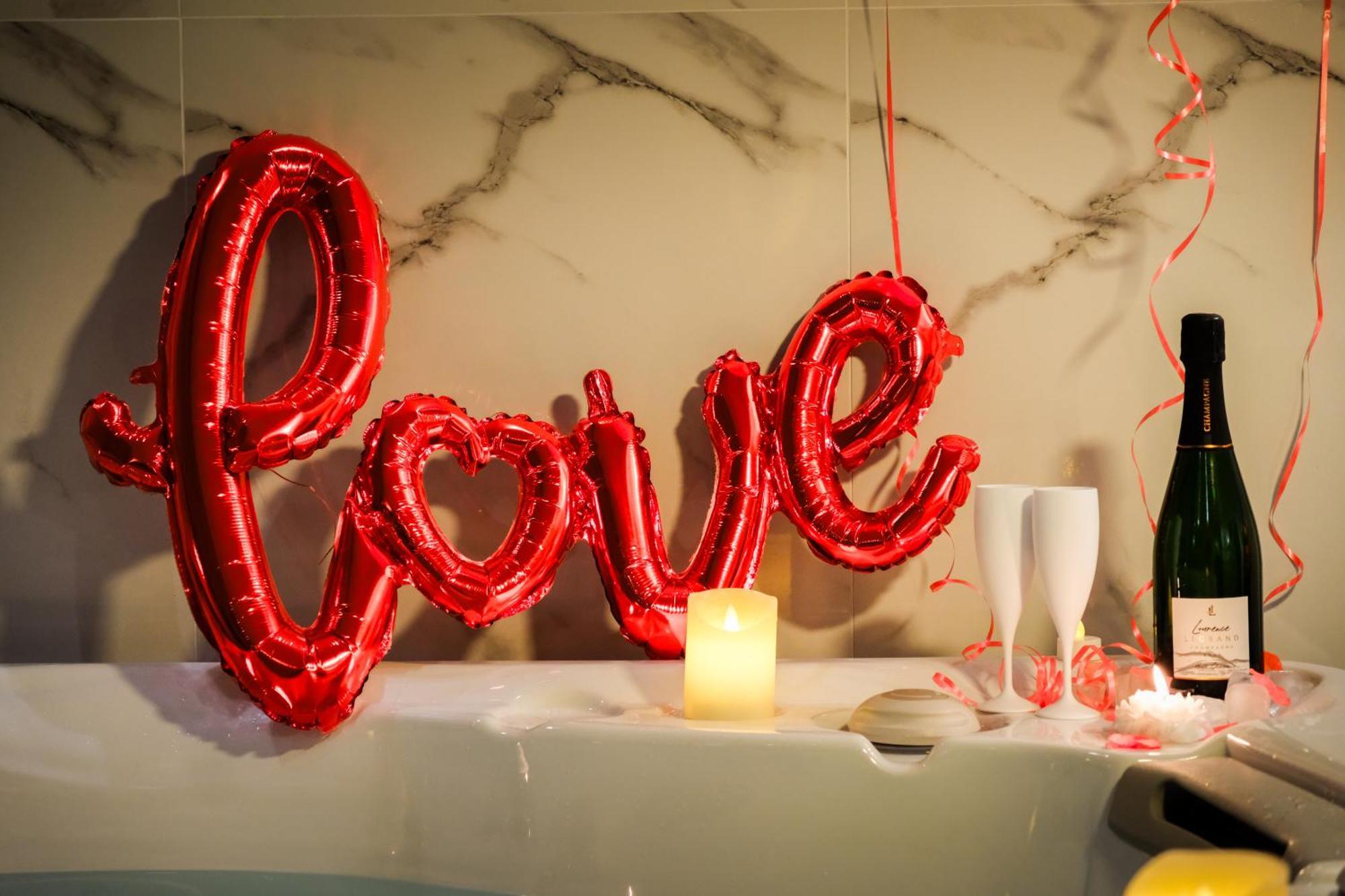 Villa Bono Jacuzzi & Spa Saint-Laurent-du-Var Ngoại thất bức ảnh